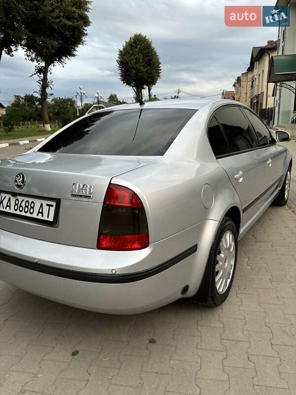 Ліфтбек Skoda Superb 2008 в Львові