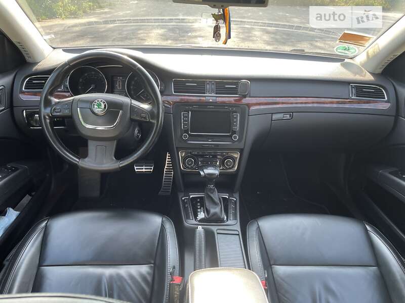 Универсал Skoda Superb 2011 в Тернополе
