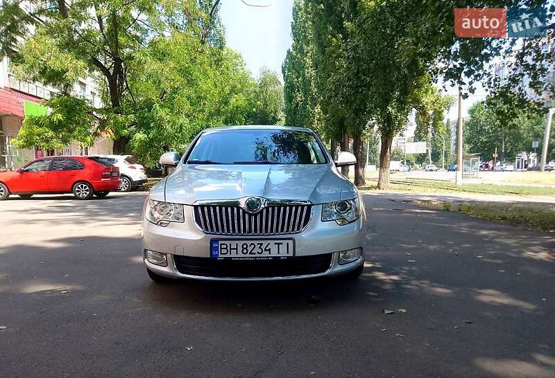 Лифтбек Skoda Superb 2009 в Одессе