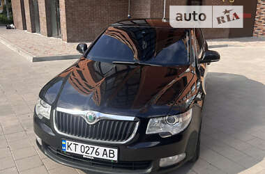 Лифтбек Skoda Superb 2011 в Калуше