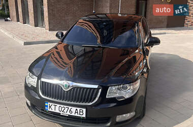 Лифтбек Skoda Superb 2011 в 
