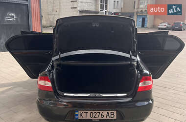 Лифтбек Skoda Superb 2011 в 
