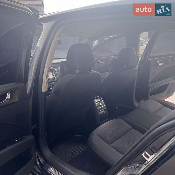 Лифтбек Skoda Superb 2011 в Калуше