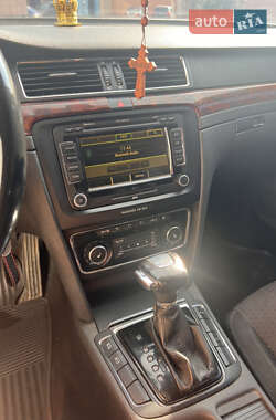 Лифтбек Skoda Superb 2011 в 
