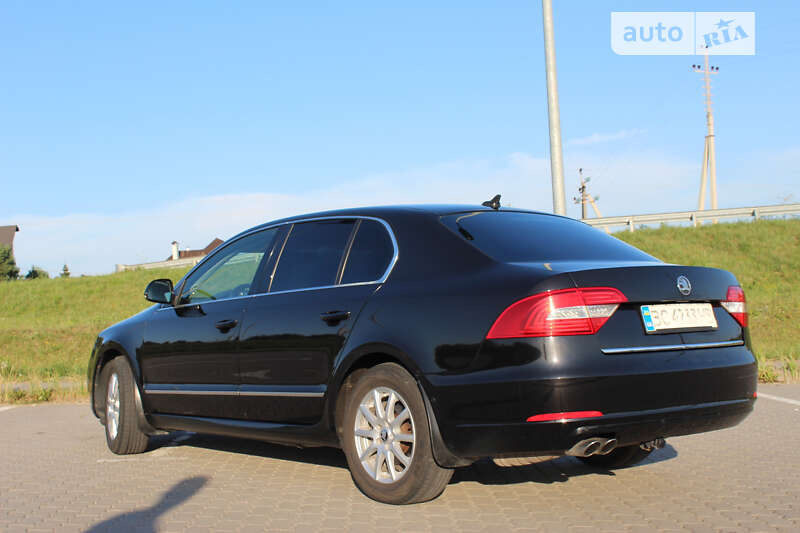 Лифтбек Skoda Superb 2013 в Львове