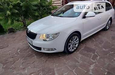 Універсал Skoda Superb 2012 в Тернополі