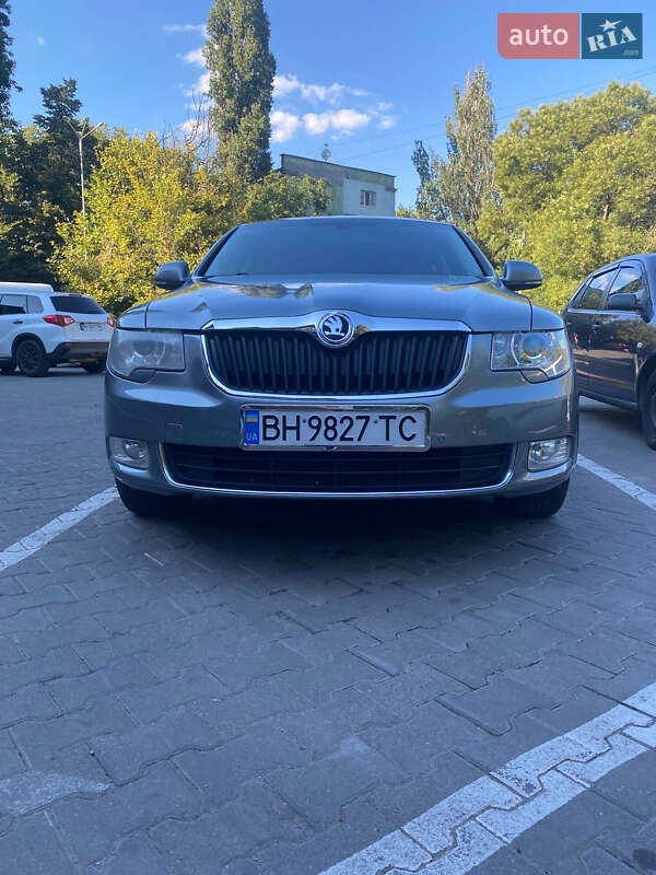 Лифтбек Skoda Superb 2009 в Одессе