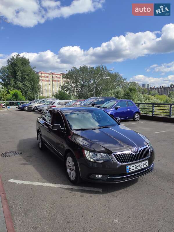 Лифтбек Skoda Superb 2013 в Киеве фото 2 Лифтбек Skoda Superb 2013 в Киеве