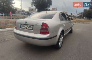 Лифтбек Skoda Superb 2006 в 