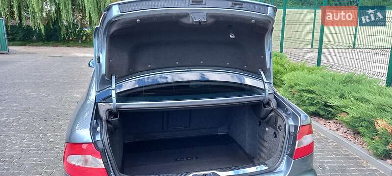 Ліфтбек Skoda Superb 2012 в Коростишеві