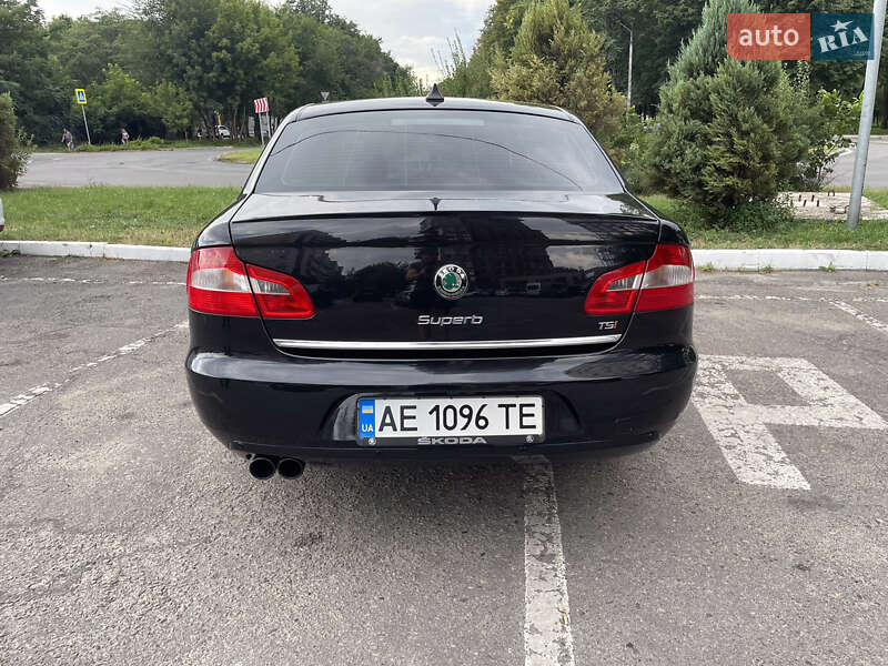 Лифтбек Skoda Superb 2008 в Днепре