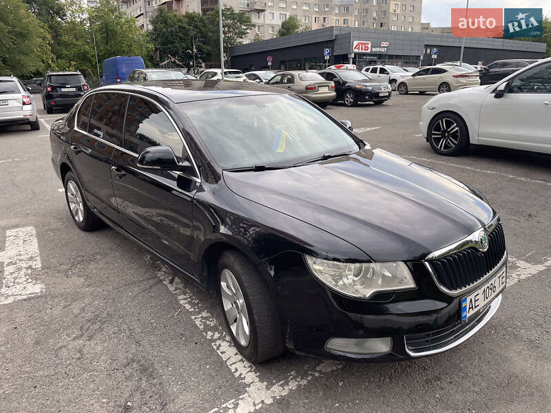 Лифтбек Skoda Superb 2008 в Днепре