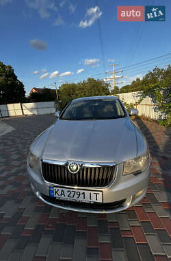 Лифтбек Skoda Superb 2010 в 