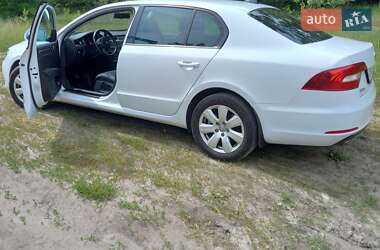 Лифтбек Skoda Superb 2015 в 