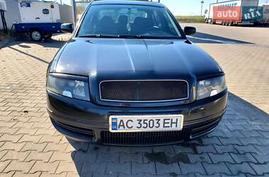 Лифтбек Skoda Superb 2004 в 