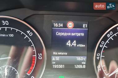 Ліфтбек Skoda Superb 2018 в 