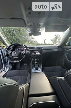 Лифтбек Skoda Superb 2022 в 