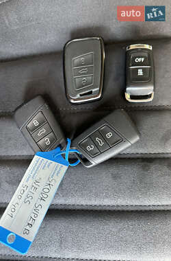 Універсал Skoda Superb 2017 в Дніпрі