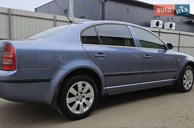 Лифтбек Skoda Superb 2006 в Сарате