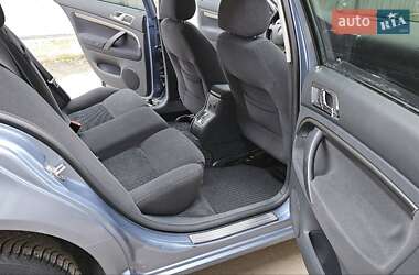 Лифтбек Skoda Superb 2006 в Сарате