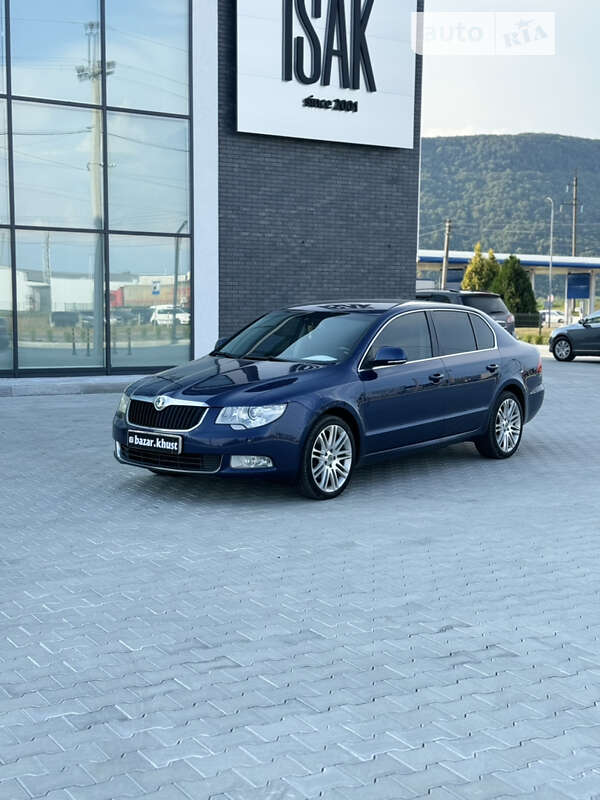 Лифтбек Skoda Superb 2010 в Хусте