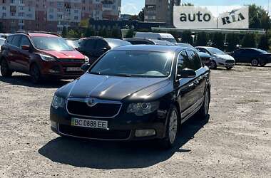 Лифтбек Skoda Superb 2012 в Львове