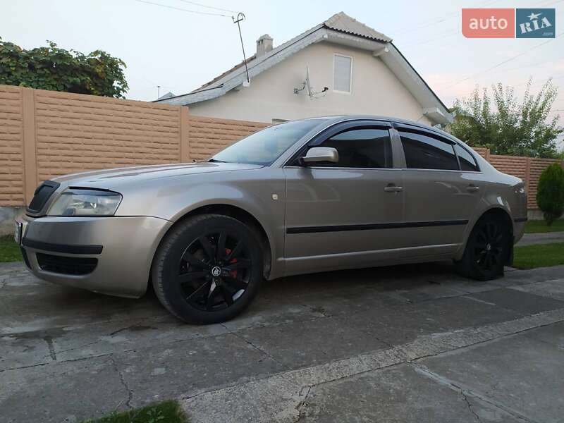 Ліфтбек Skoda Superb 2003 в Івано-Франківську