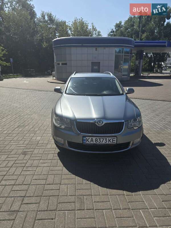 Универсал Skoda Superb 2012 в Киеве