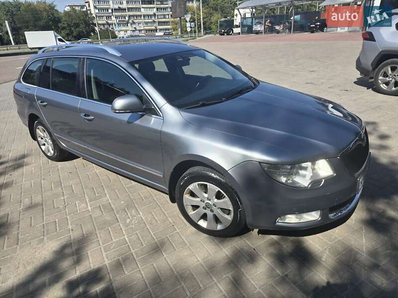 Универсал Skoda Superb 2012 в Киеве