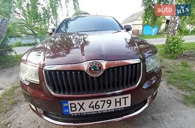 Лифтбек Skoda Superb 2012 в 