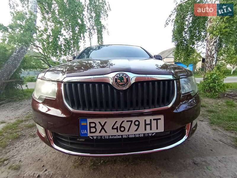 Лифтбек Skoda Superb 2012 в 