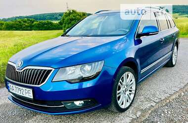 Универсал Skoda Superb 2013 в Киеве