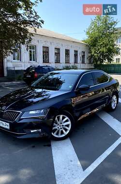 Лифтбек Skoda Superb 2015 в Киеве