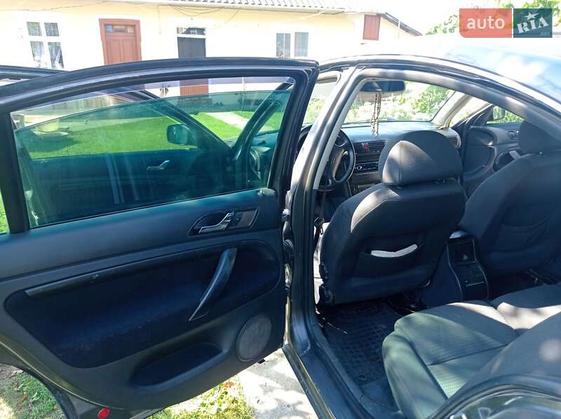 Лифтбек Skoda Superb 2005 в Снятине