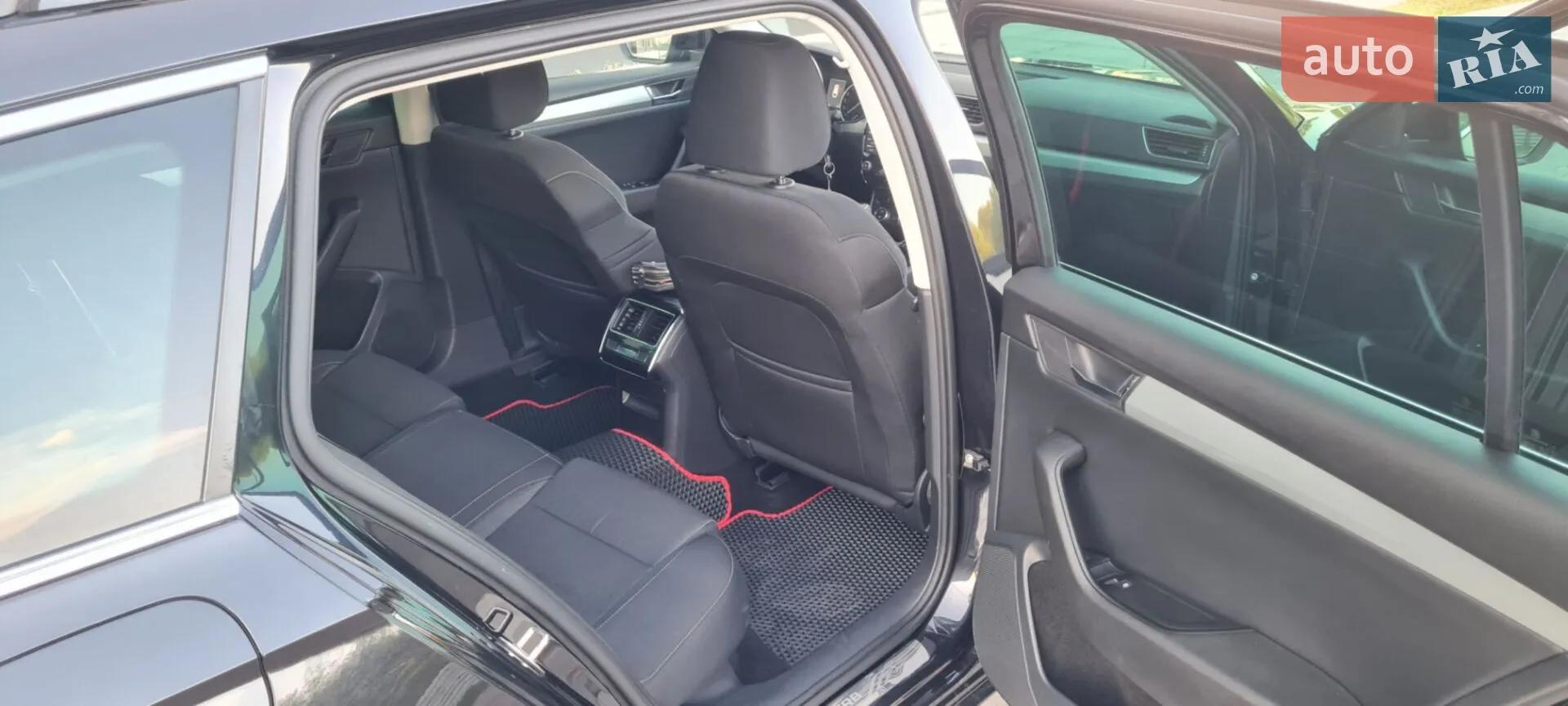 2016 Skoda Superb - мініатюра 8