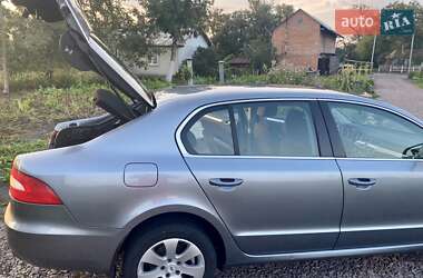 Лифтбек Skoda Superb 2012 в 