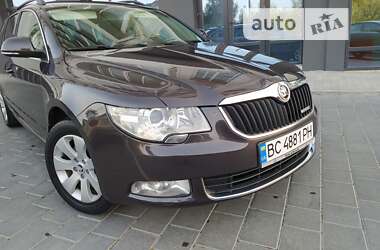 Универсал Skoda Superb 2011 в Трускавце