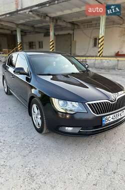 Ліфтбек Skoda Superb 2014 в Львові