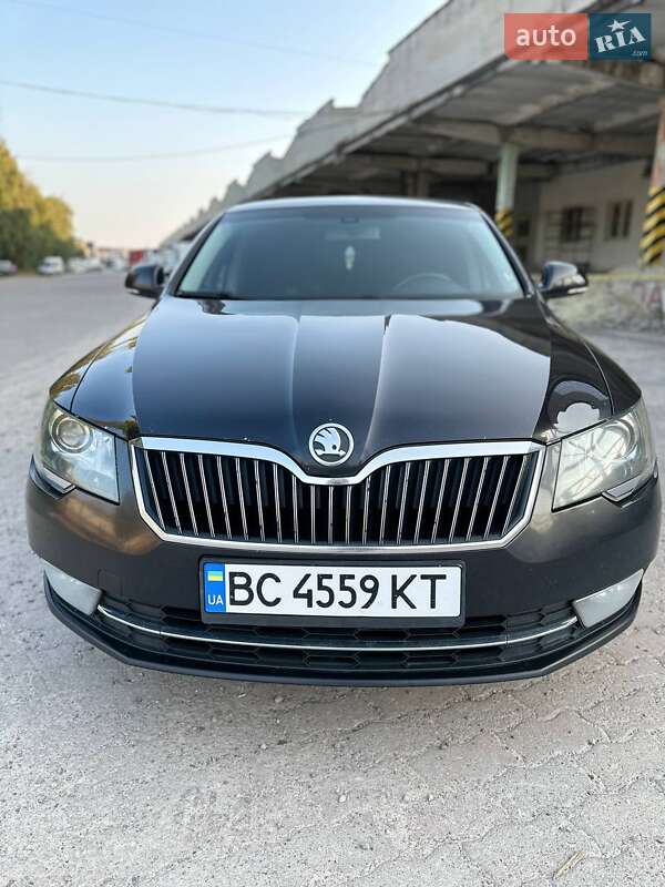 Лифтбек Skoda Superb 2014 в Львове
