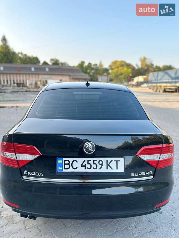 Лифтбек Skoda Superb 2014 в Львове