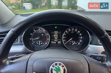 Лифтбек Skoda Superb 2009 в 