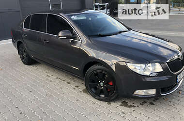 Ліфтбек Skoda Superb 2010 в Ужгороді