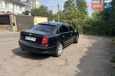 Лифтбек Skoda Superb 2006 в 
