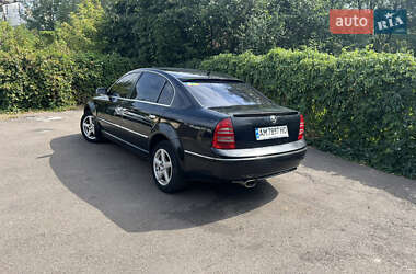 Лифтбек Skoda Superb 2006 в 