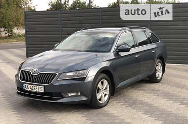 Универсал Skoda Superb 2016 в Киеве