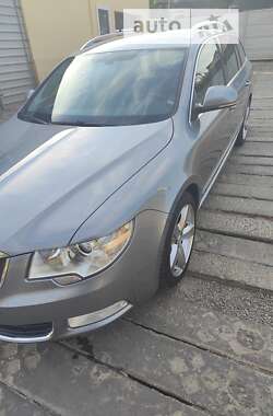 Универсал Skoda Superb 2011 в Люботине