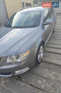 Универсал Skoda Superb 2011 в Люботине