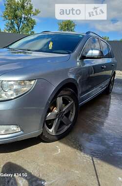 Универсал Skoda Superb 2012 в Ужгороде