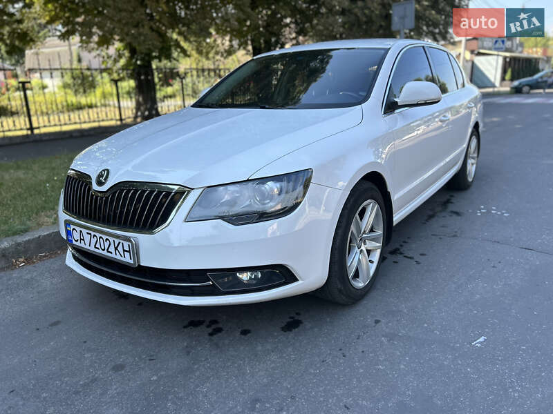 Лифтбек Skoda Superb 2013 в Умани