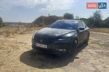 Лифтбек Skoda Superb 2015 в 